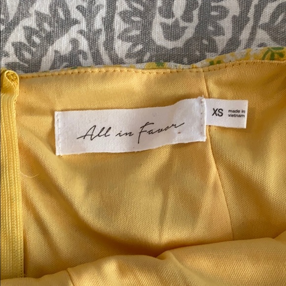 Spring dress - Picture 3 of 5